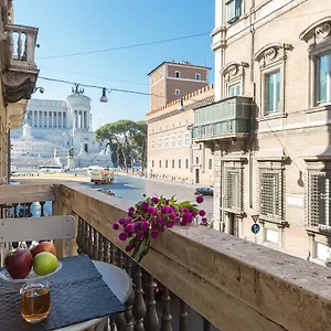 Amazing Piazza Venezia Holiday home
