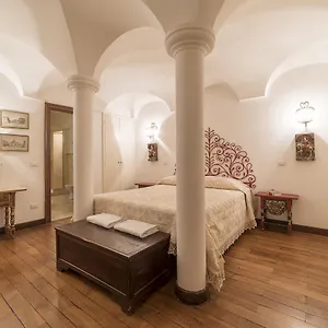 Navona Art Apartment