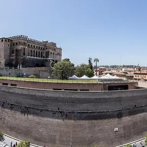 Spartacus Apartment